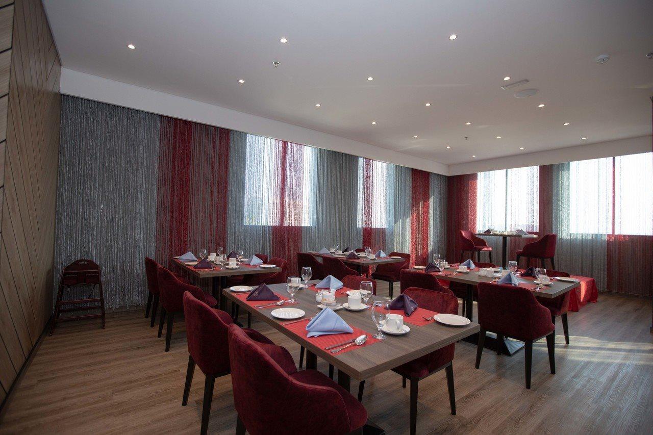 Fortis Hotel Ель-Фуджайра Екстер'єр фото